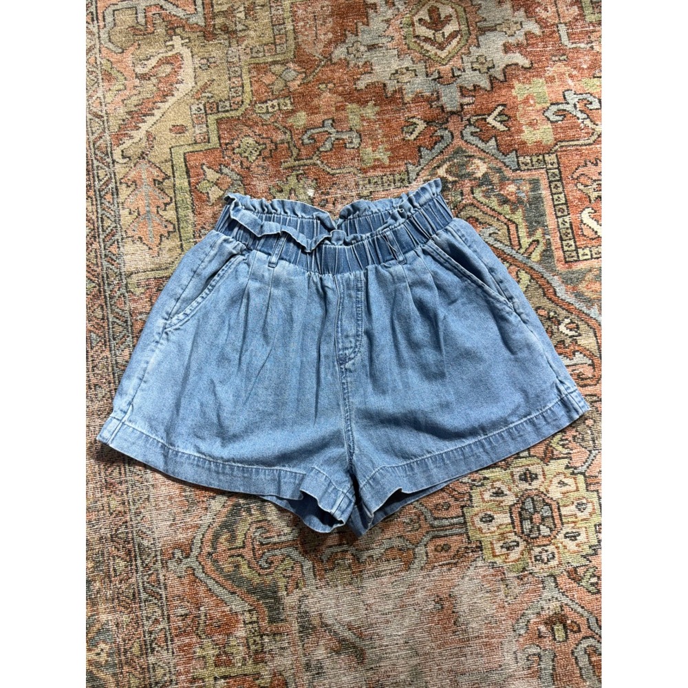 American Eagle Paper Bag Denim Shorts Light Wash Ruffle Waist S